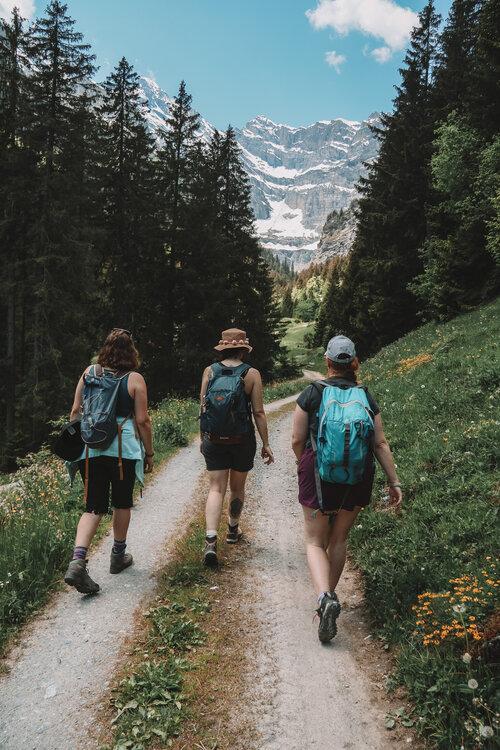 Barefoot Sisters Mountain Retreat Wandern